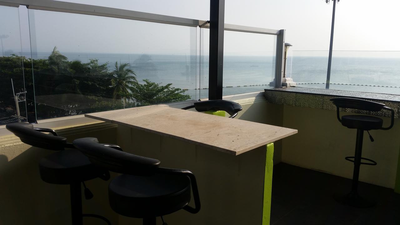 Hôtel Barfly Pattaya à Jomtien Beach Extérieur photo