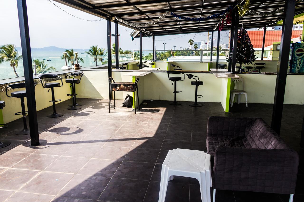 Hôtel Barfly Pattaya à Jomtien Beach Extérieur photo