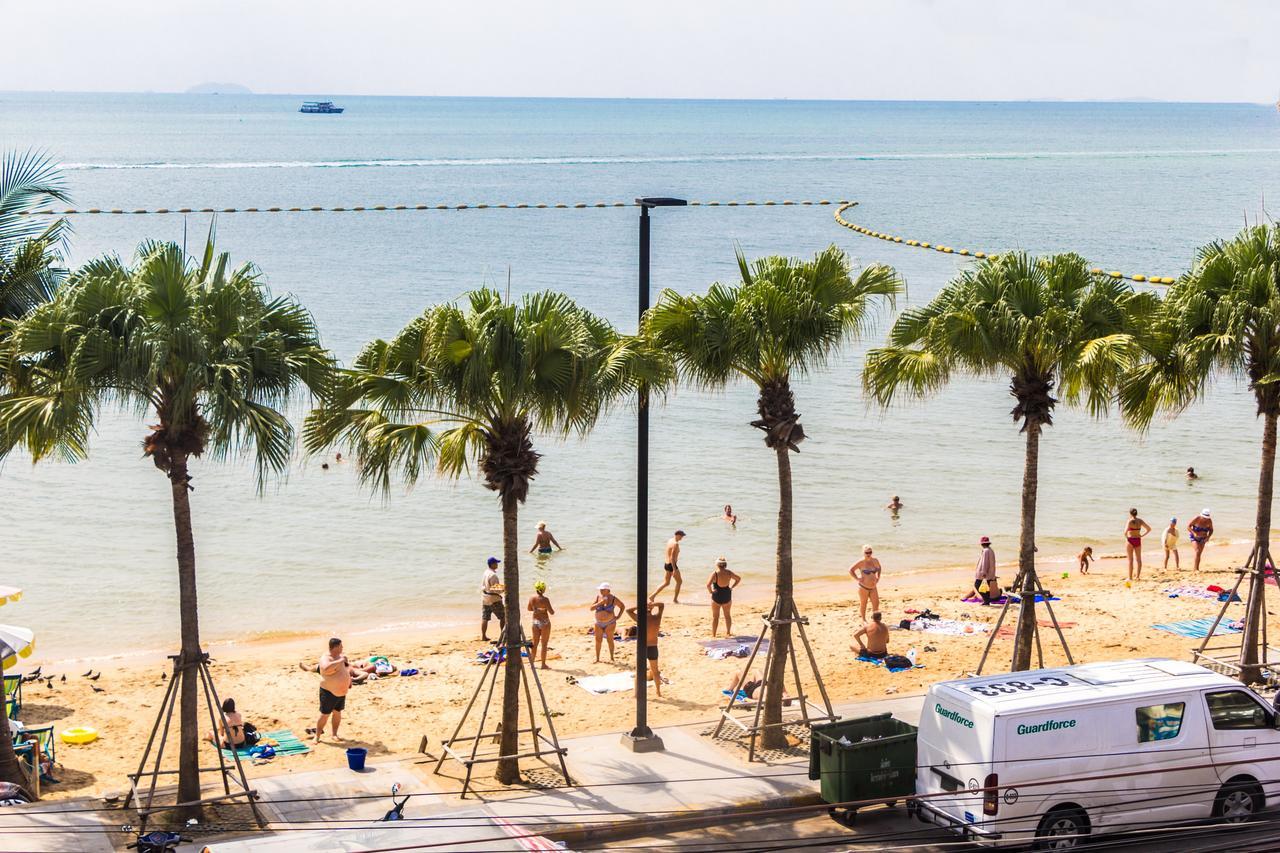 Hôtel Barfly Pattaya à Jomtien Beach Extérieur photo